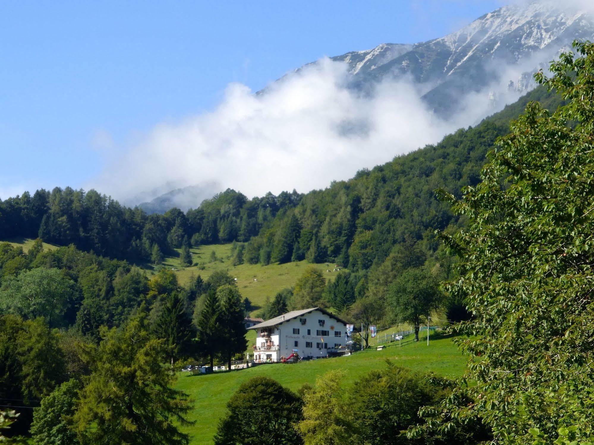 Hotel Rifugio Monte Baldo Avio Exterior foto