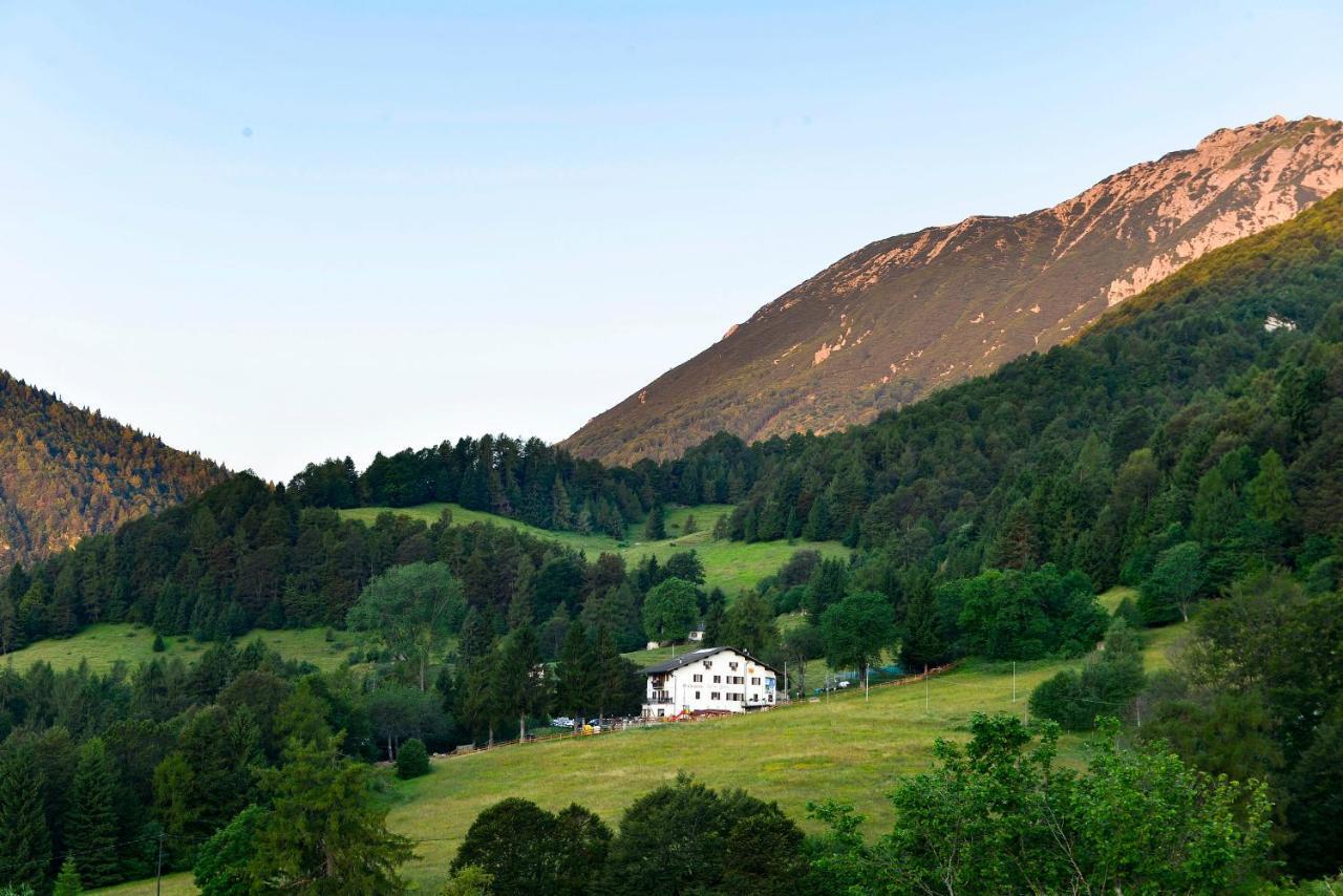 Hotel Rifugio Monte Baldo Avio Exterior foto